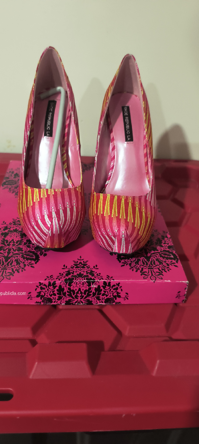 Shoe Republic LA Pink/Gold Heels - photo 2