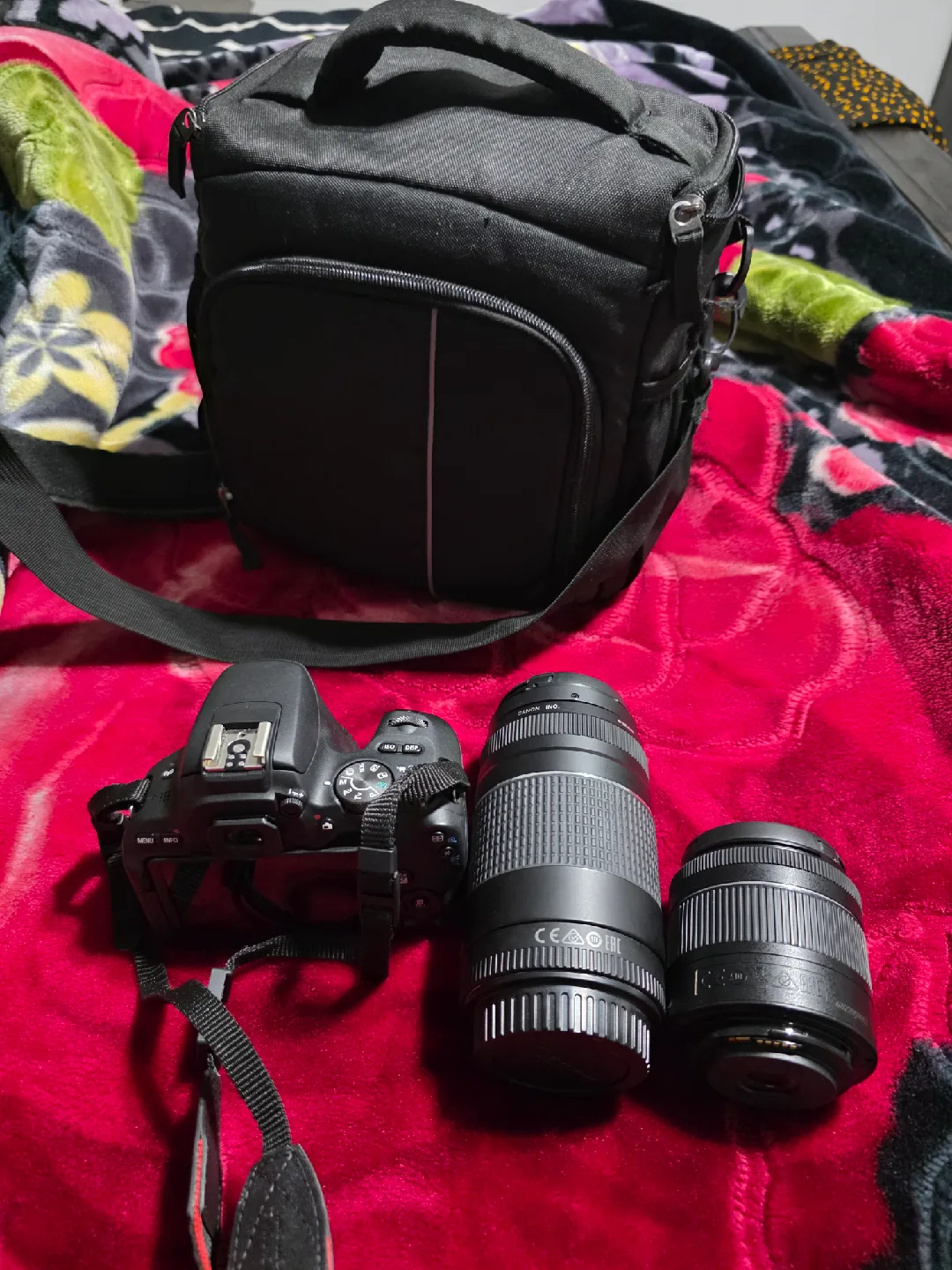 Canon EOS Camera with Lenses and Bag image indicator(3)