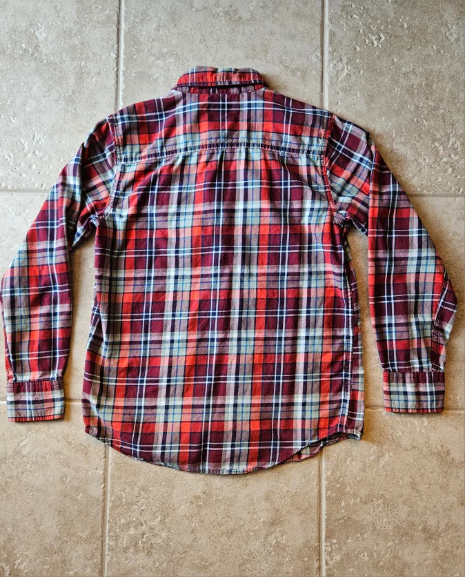 GapKids Plaid Button-Down Shirt Size L (10-11 yrs) image indicator(3)