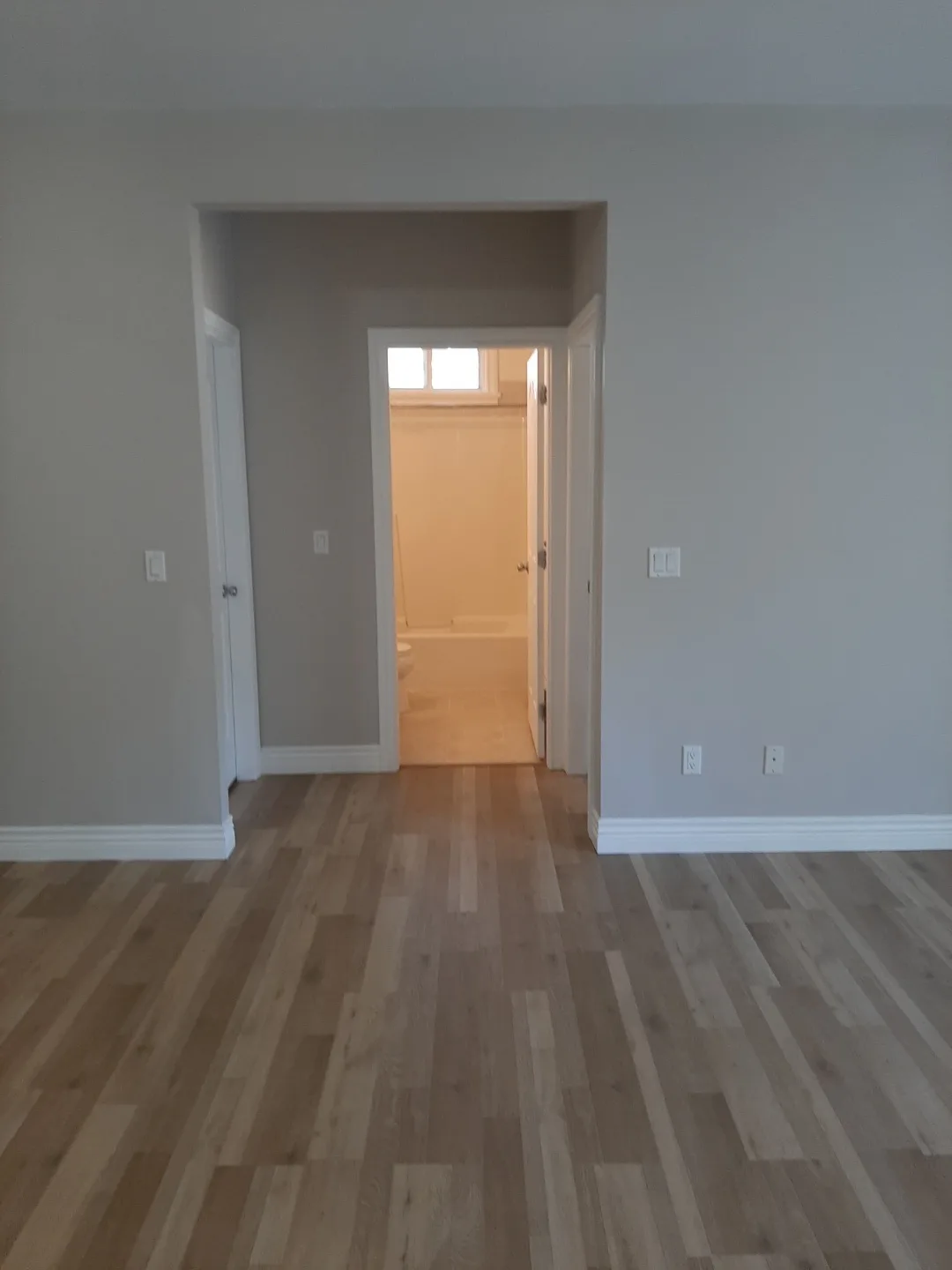 White Rock/ South Surrey 2 bedroom for rent image indicator(6)