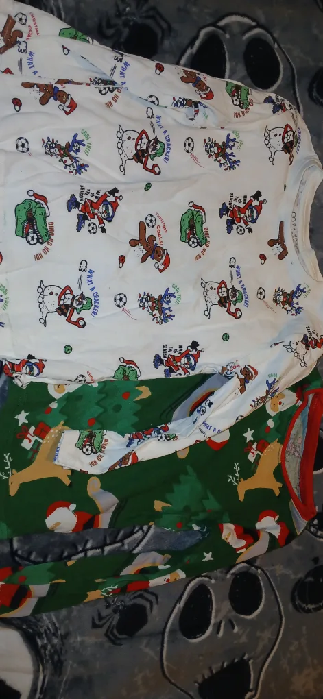 Primark & Carter's Pajama top Size 4-5 Years thumbnail