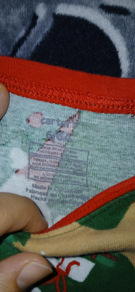 Primark & Carter's Pajama top Size 4-5 Years image indicator(3)