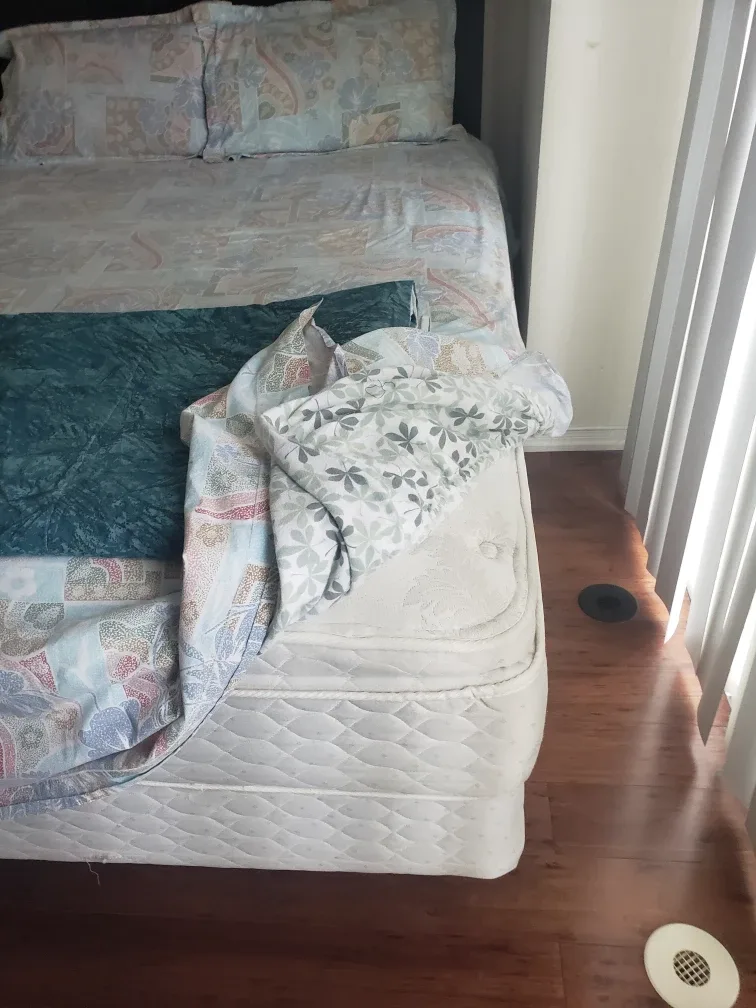 Bed frame with mattress and bedding image indicator(2)