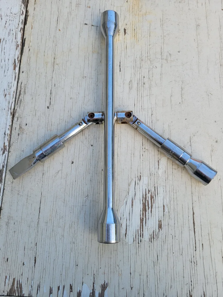 Lug Wrench Set image indicator(2)