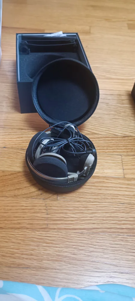 Koss Porta Pro Limited Edition Rhythm Beige Headphones image indicator(2)