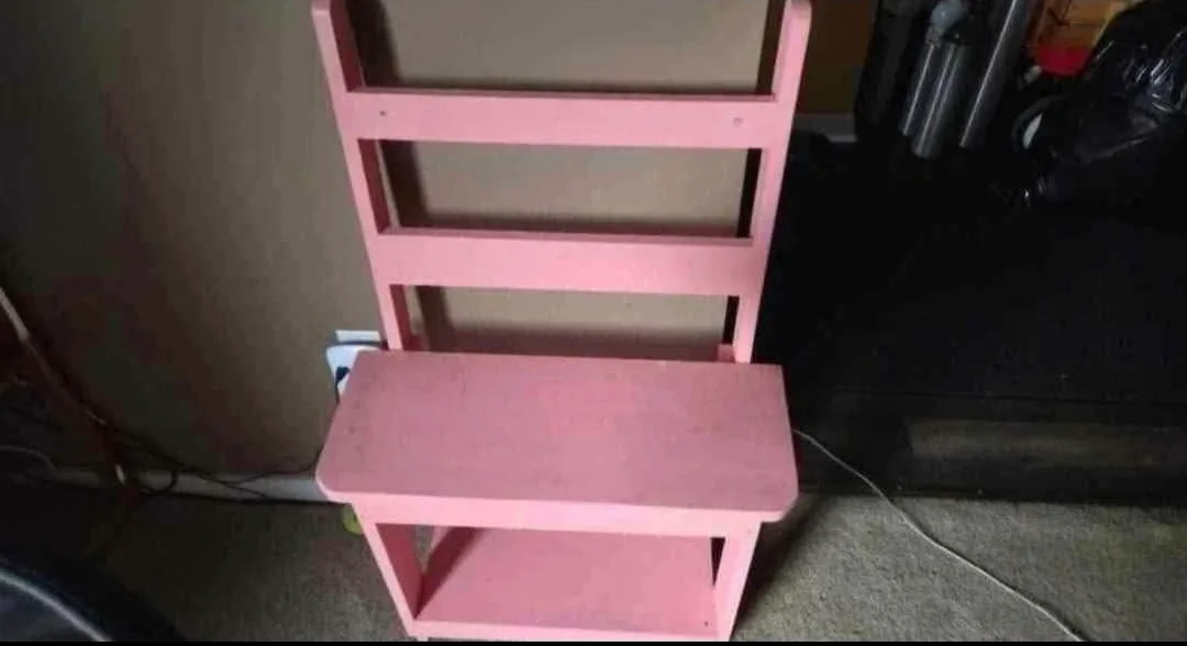 Little Pink Bench thumbnail