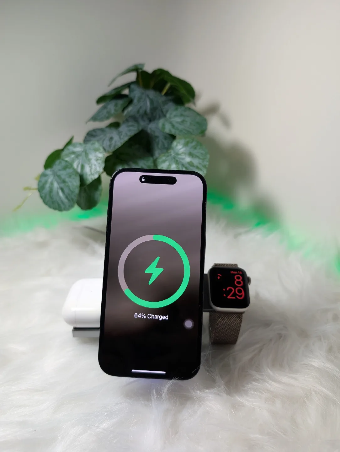 3-in-1 Magnetic Wireless Charger - New! image indicator(5)