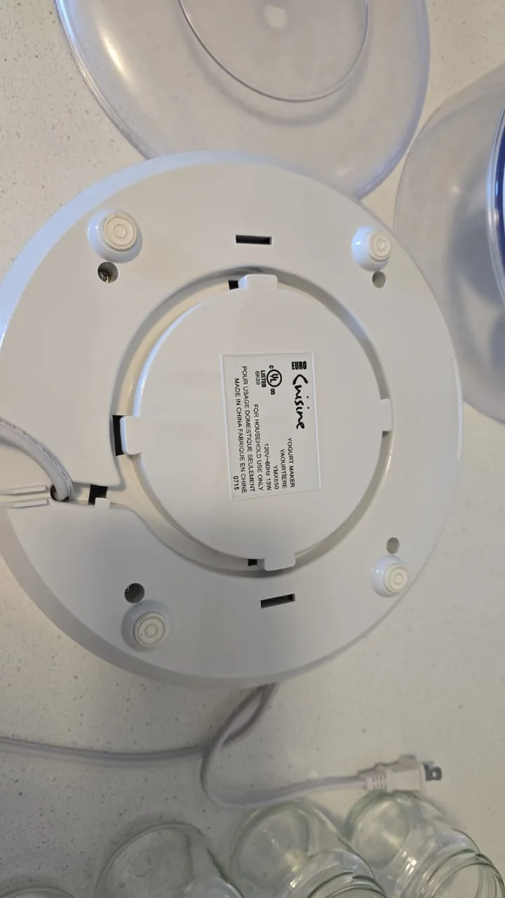 Euro Cuisine YM800 Yogurt Maker w/ 7 Jars image indicator(5)