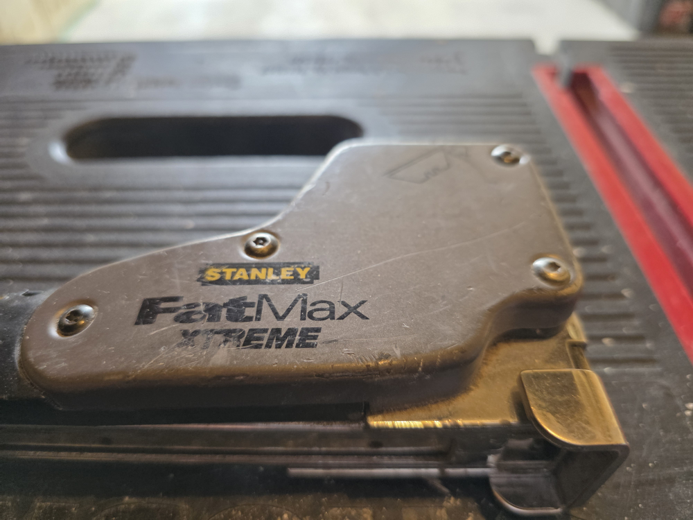 Stanley FatMax Xtreme Stapler - photo 2