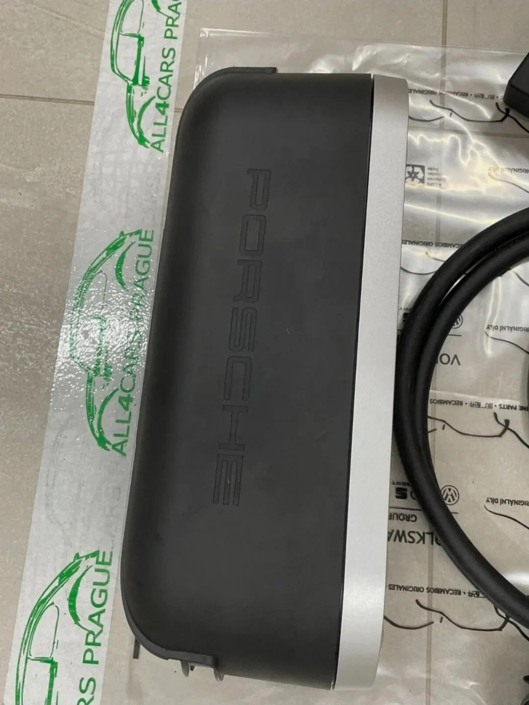 Porsche Mobile Charger Connect 9Y0.971.675.BL image indicator(7)