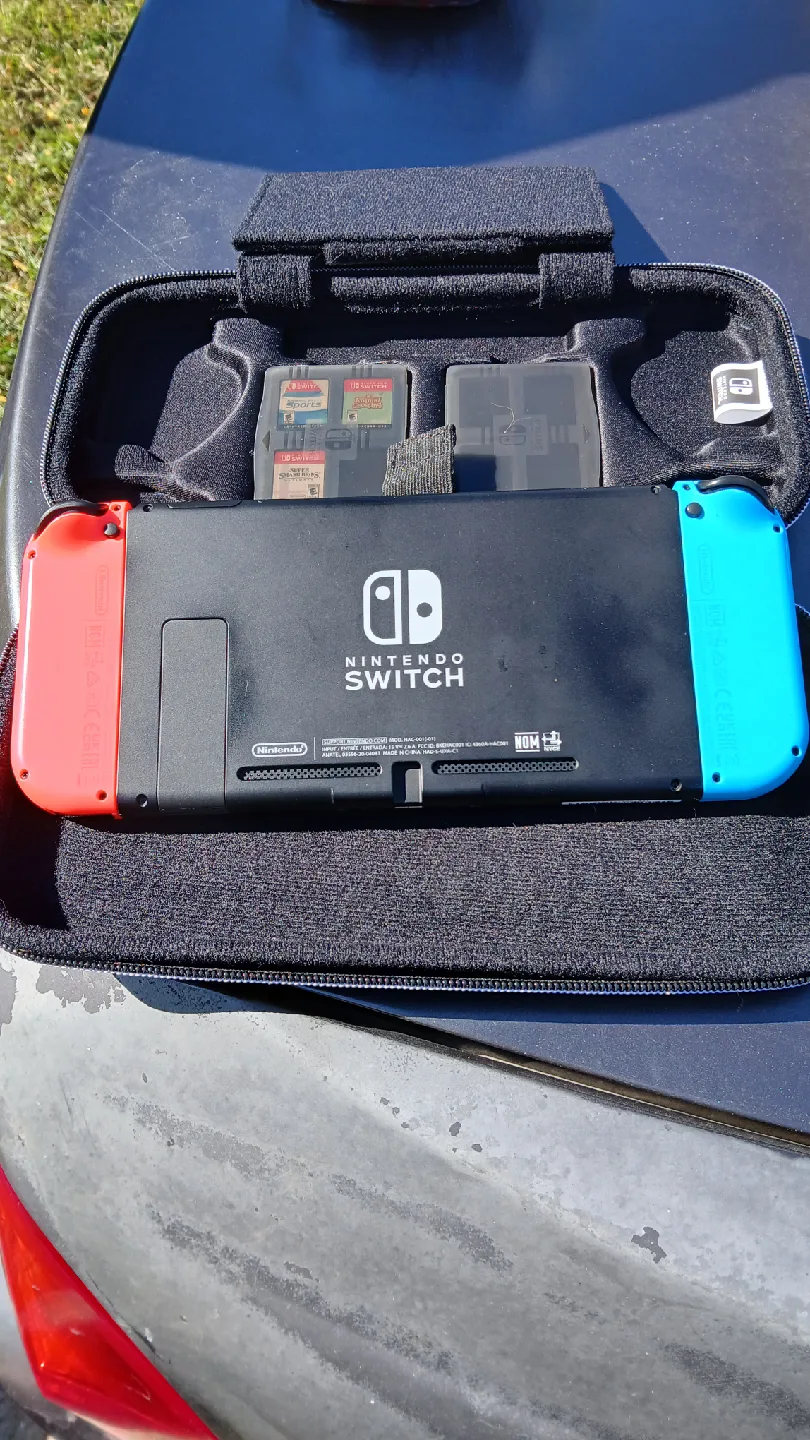 Nintendo Switch Console with Games image indicator(3)