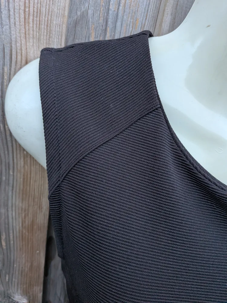 Little Black Dress image indicator(9)