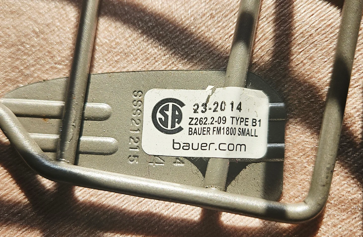 Bauer BHH1800S Hockey Helmet with FM1800 Small Cage ✨️🥕 image indicator(4)