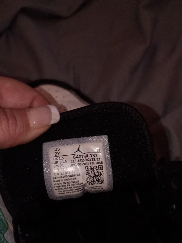 tropical twist Air Jordan 1 Mid SE Sneakers - Size US 2Y image indicator(3)