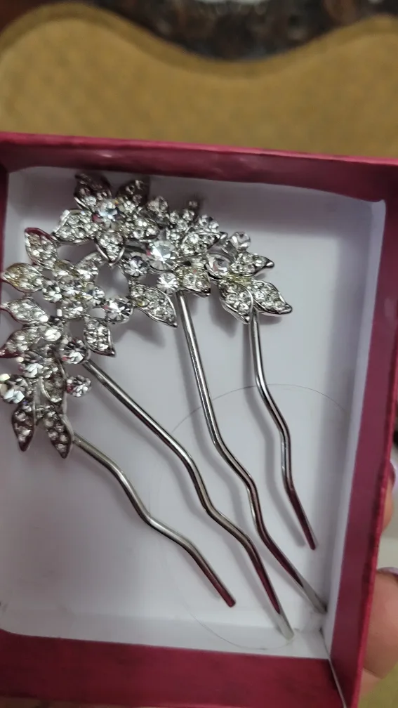 Hair accessories, earrings, and bangles thumbnail