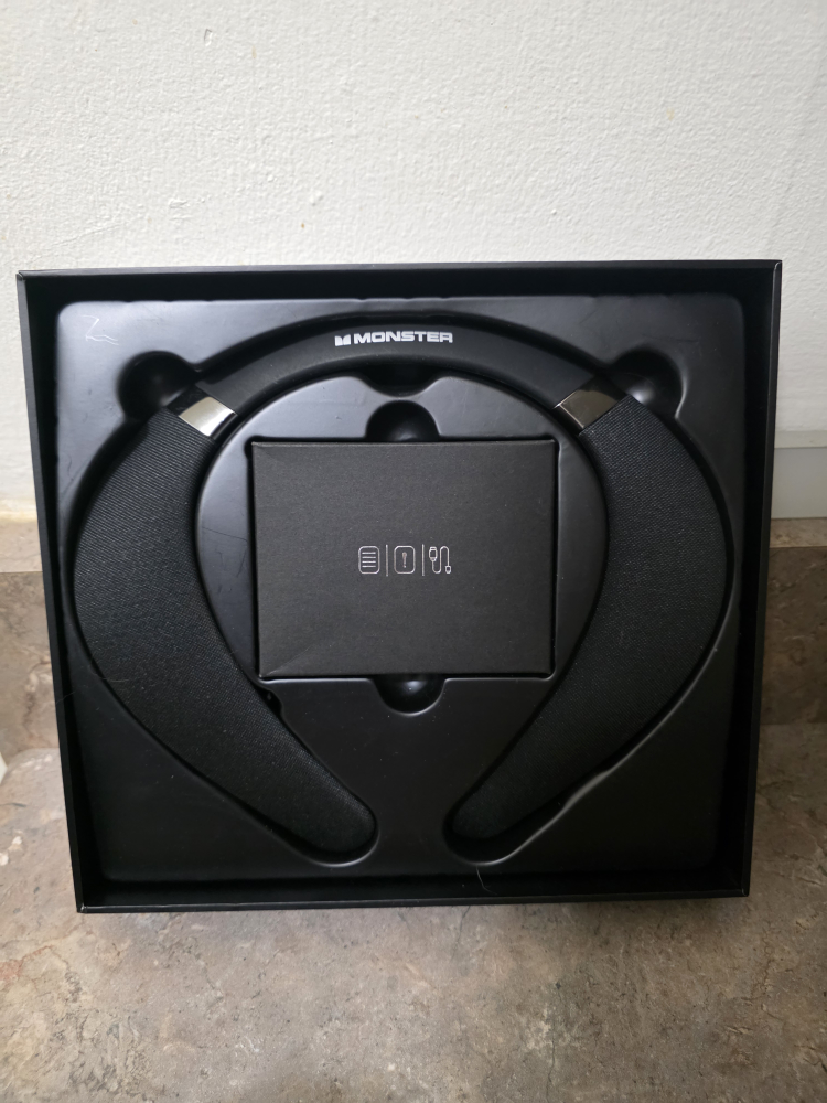 Monster Boomerang Personal Wearable Speaker - photo 3