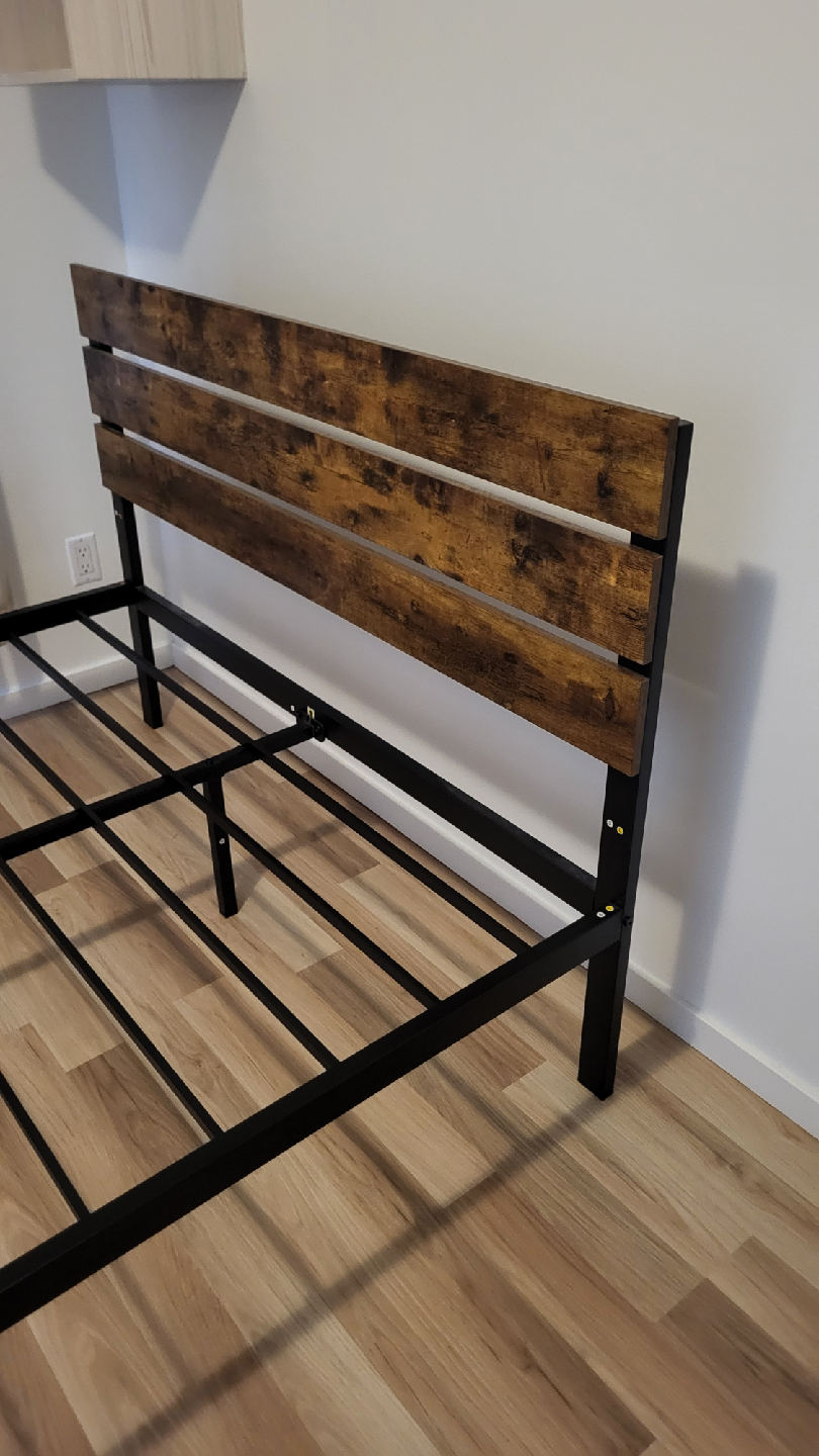 Free full-size bed frame - photo 4