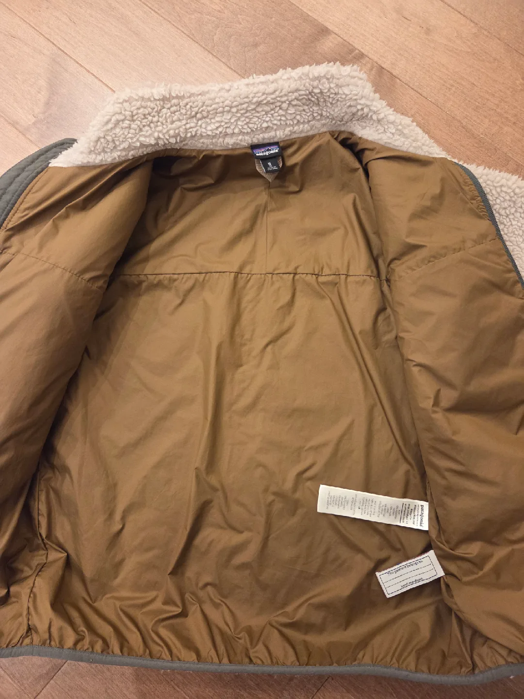 Patagonia Retro Pile Fleece Jacket - Kids size M 10 image indicator(6)