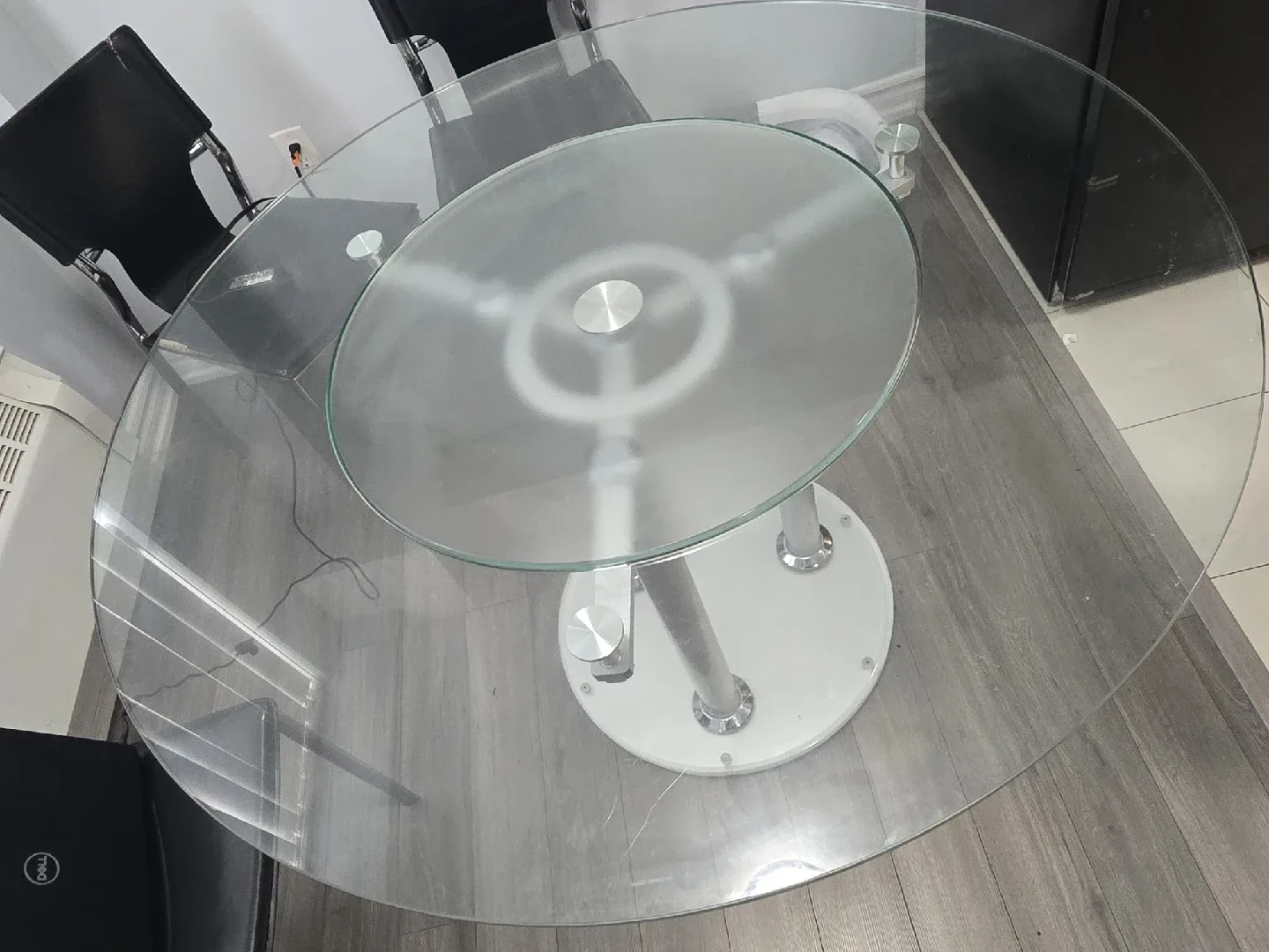 Round Glass Dining Table with Chrome Base image indicator(2)