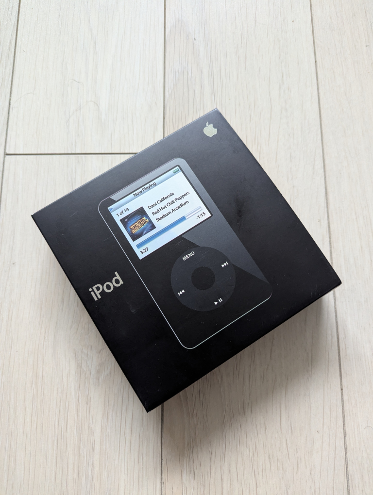 Apple iPod Classic video 5th with box