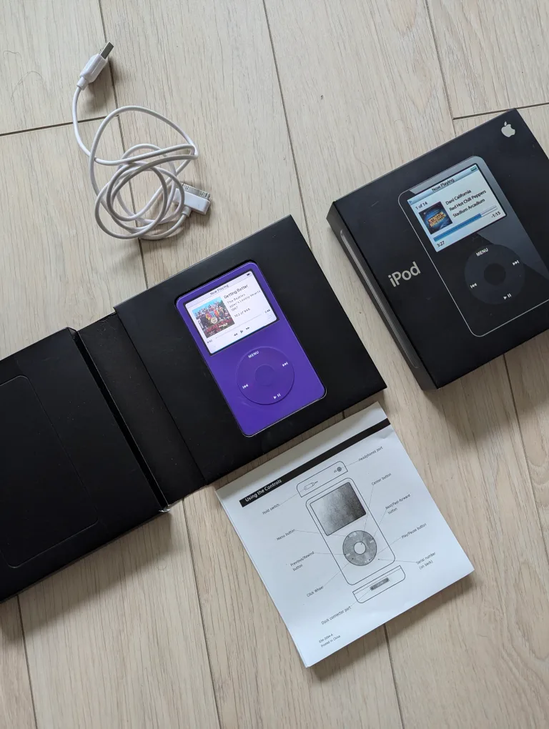 Apple iPod Classic video 5th with box image indicator(2)