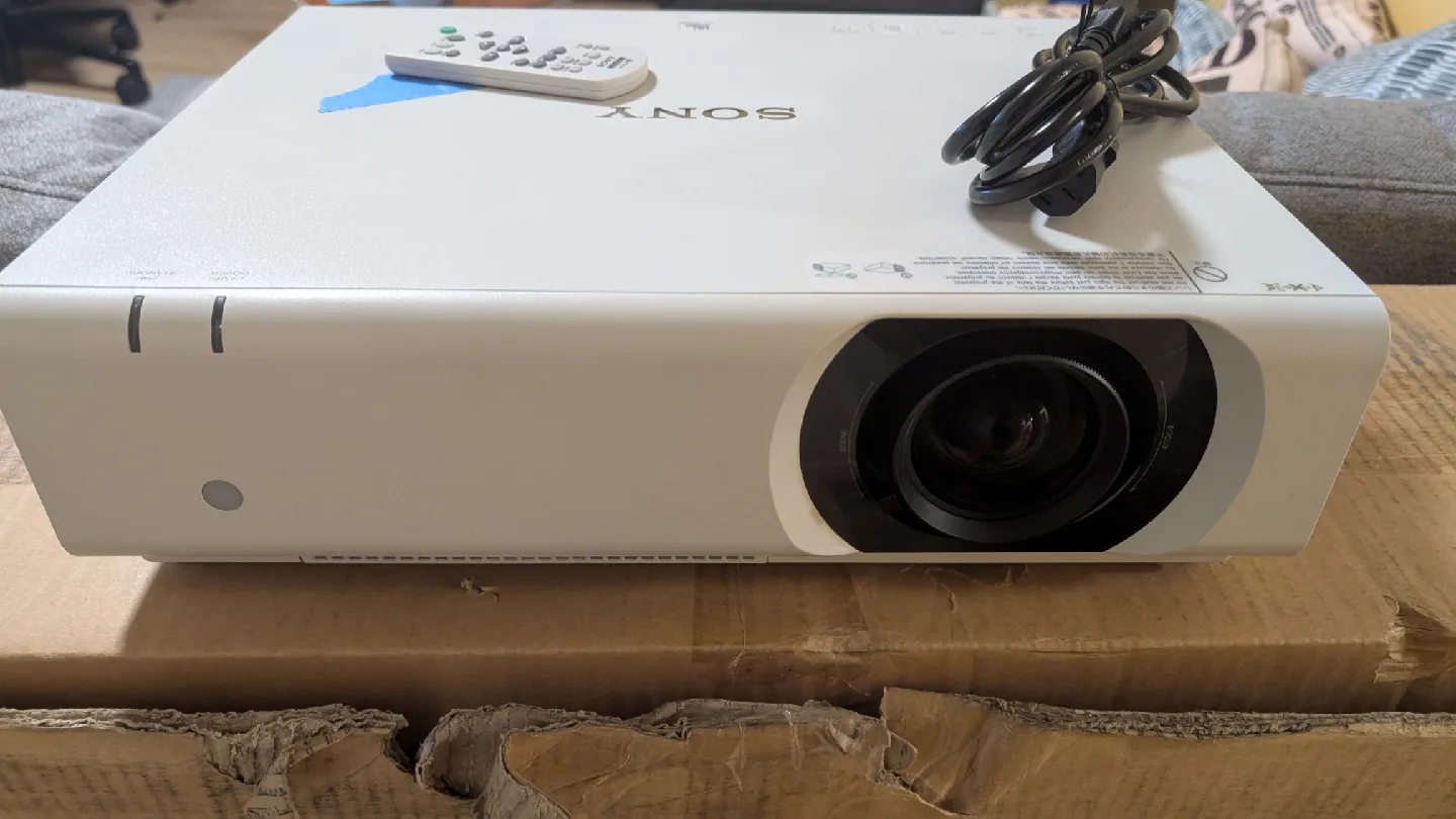Sony VPL-CH350 Projector