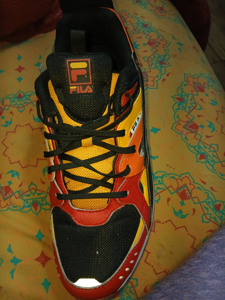 Fila Athletic Shoes - Size Unknown