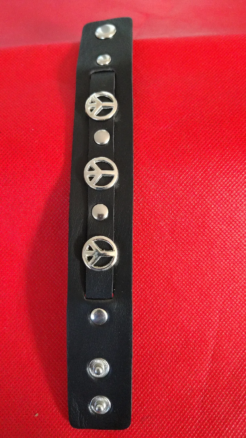 Black Leather Peace Sign Bracelet image indicator(2)