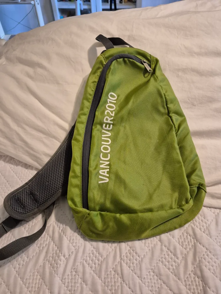 Vancouver 2010 Olympics Green Sling Bag 🧡 thumbnail