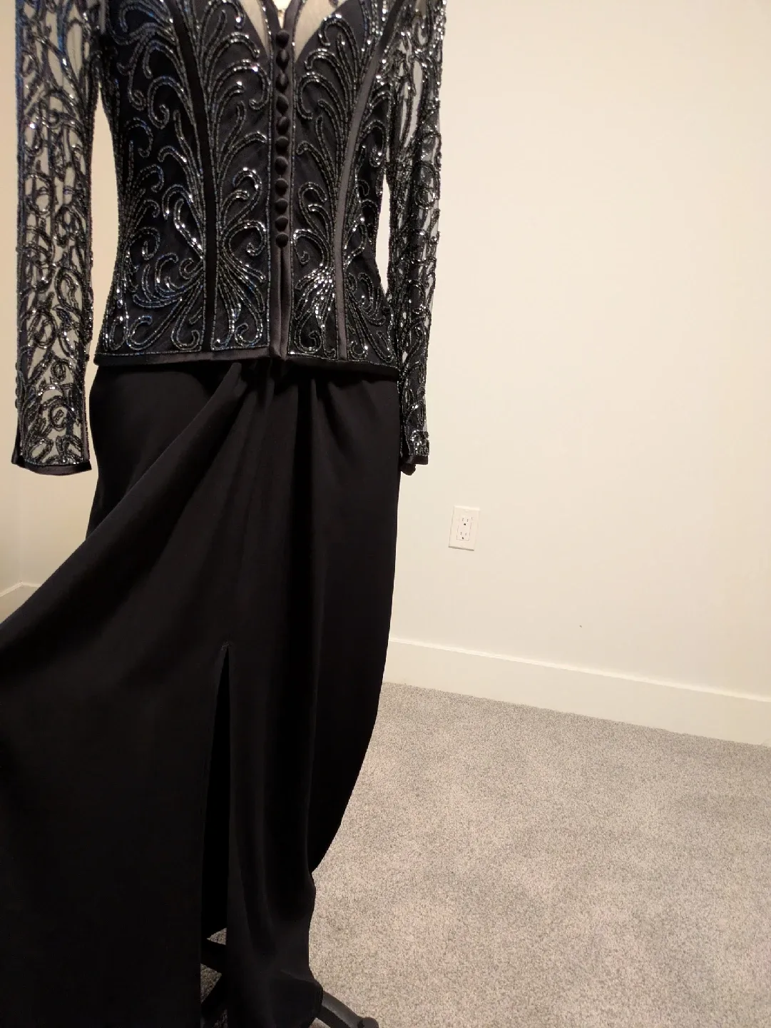 Black Embellished Formal Gown image indicator(2)