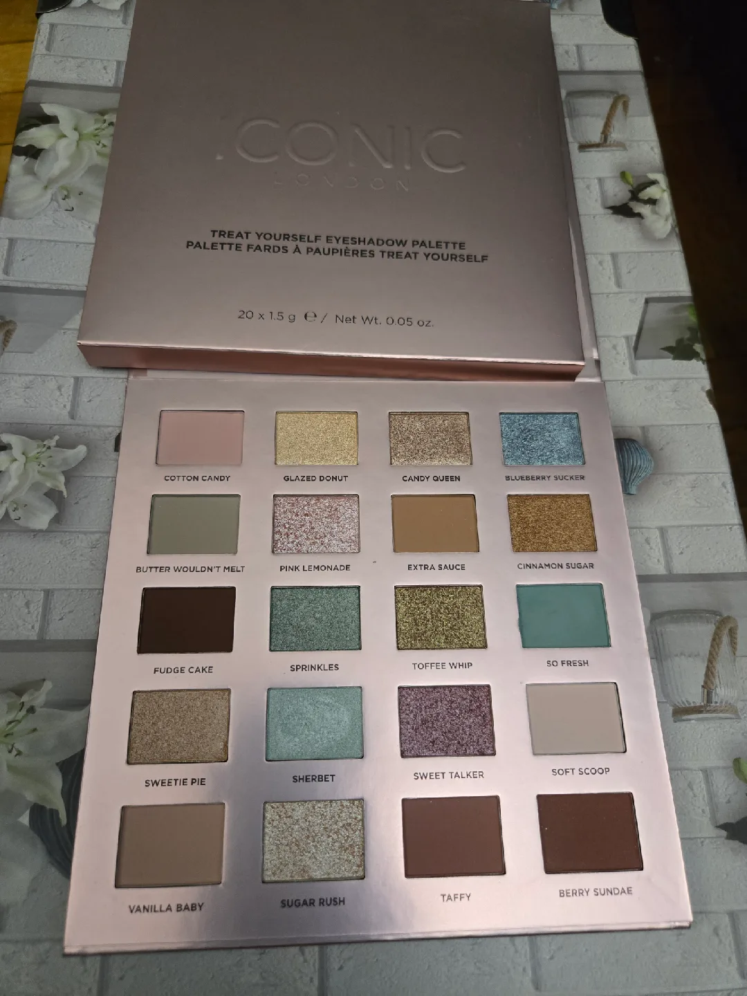 eyeshadow Palette thumbnail