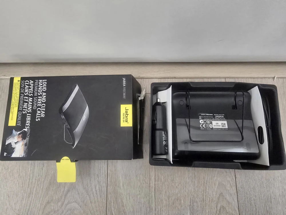 Jabra Freeway Bluetooth In-Car Speakerphone - New - photo 2