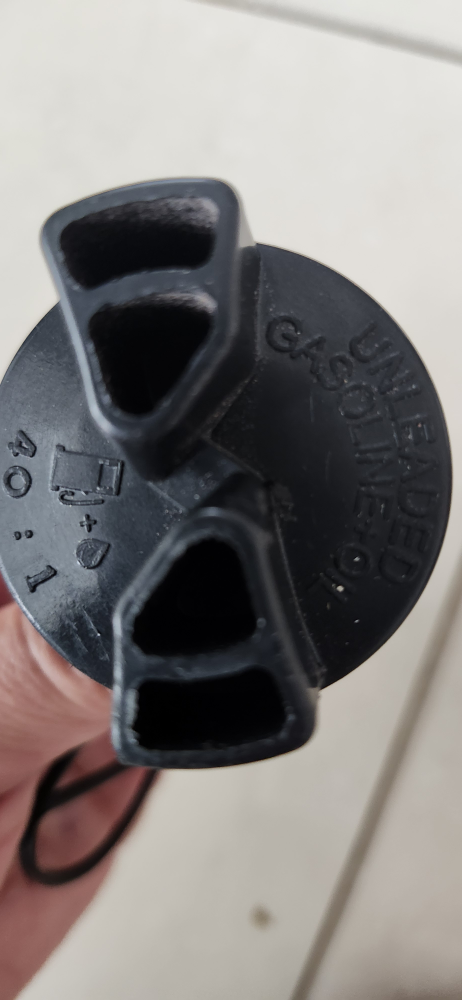 poulan chainsaw Oil Cap