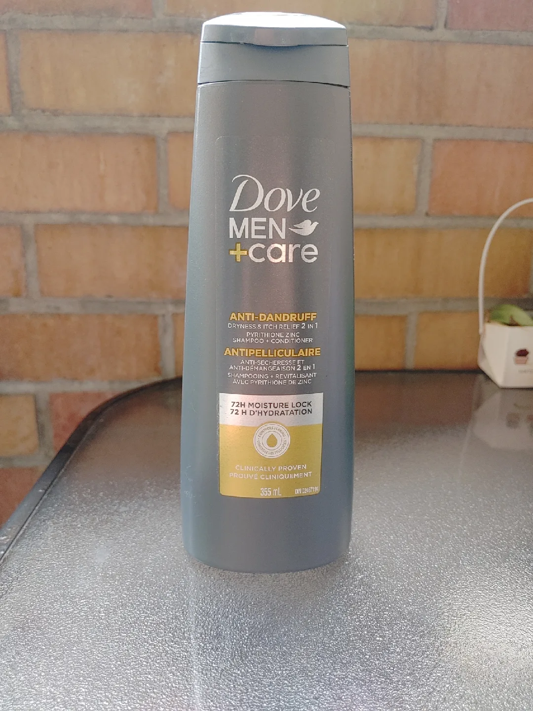 Dove Men+Care Anti-Dandruff 2 in 1 Shampoo