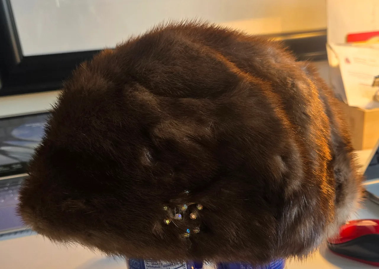 Vintage Brown Mink Fur Hat and Coat Set image indicator(2)