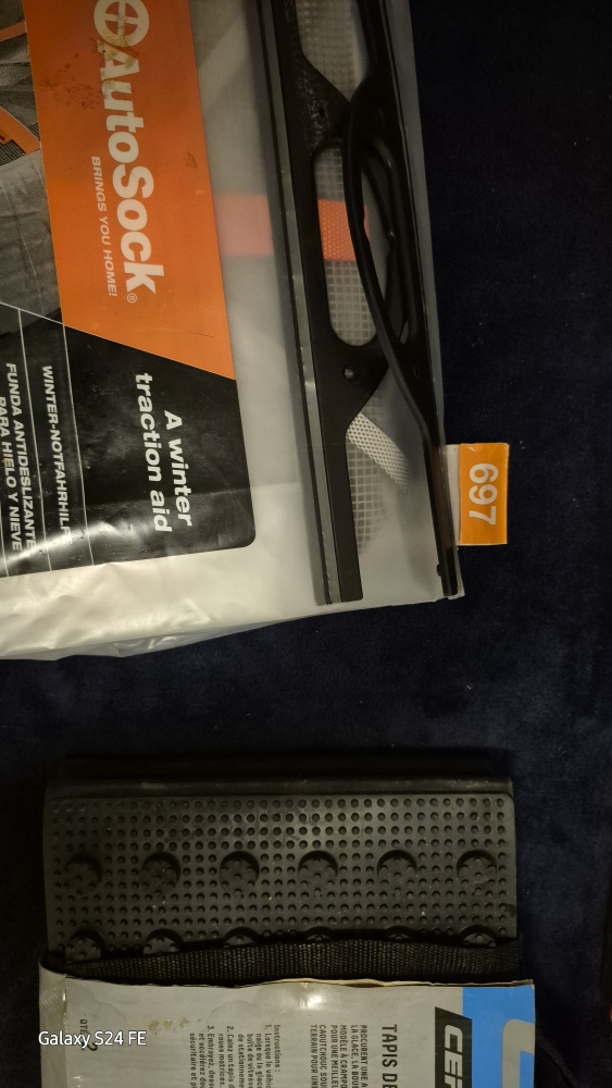 AutoSock 697 Tire Traction Aid + Emergency Kit - photo 4