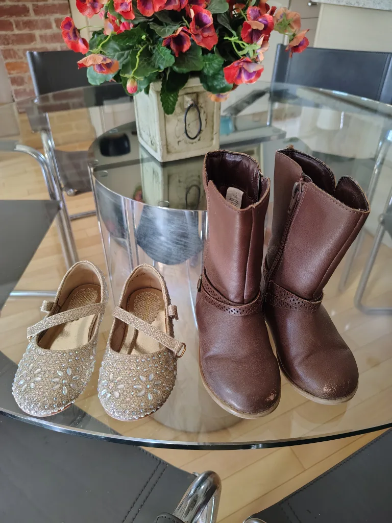 *LOT* Children's/Girl's Shoes Boots and Clothing