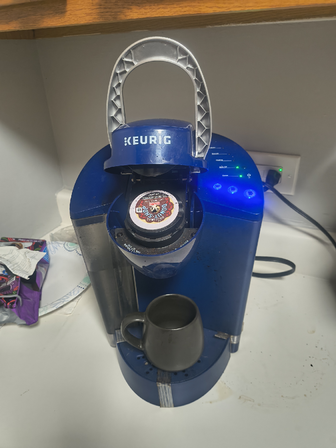 Keurig coffee maker - photo 2