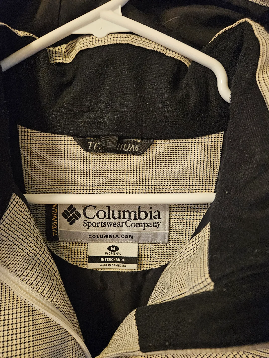 Columbia Titanium Interchange Jacket - Size M image indicator(3)