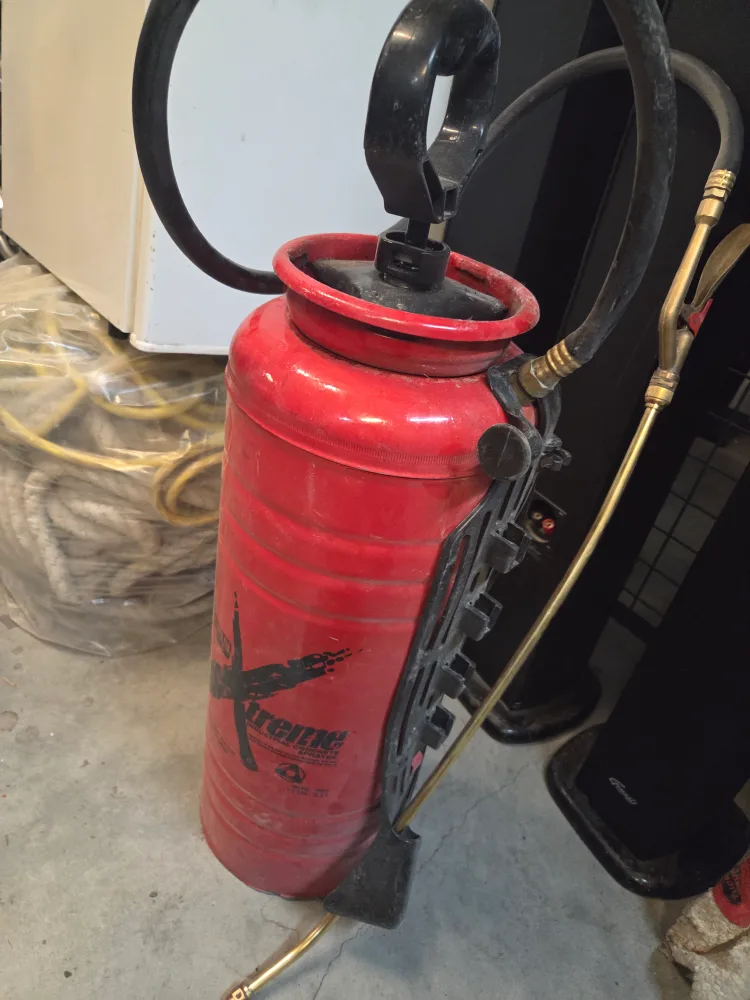 Xtreme Industrial Concrete Sprayer 3.5 Gal