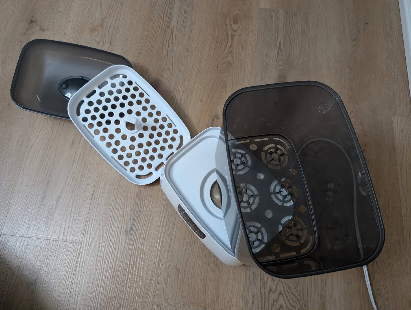 LAST FEW DAYS!!! Dr. Brown's Baby Bottle Sterilizer and dryer image indicator(3)