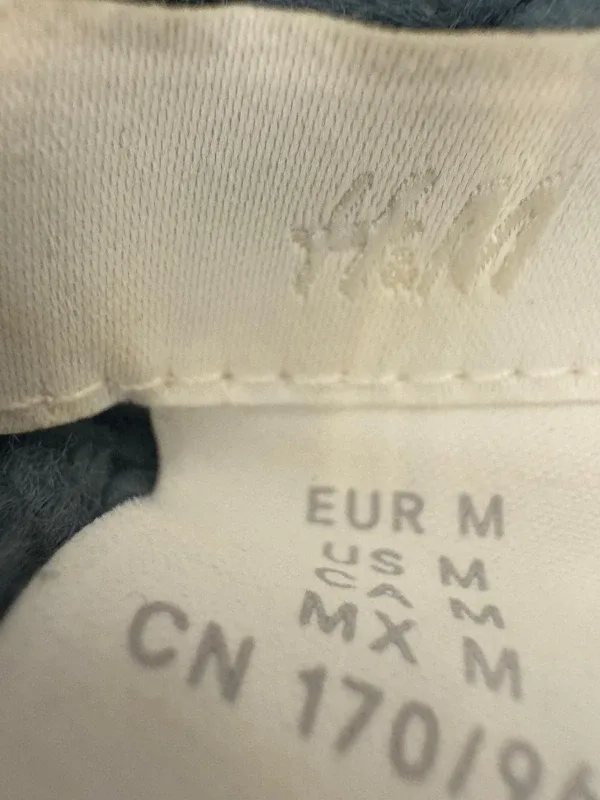 H&M Blue Chunky Knit Sweater - Size M image indicator(2)