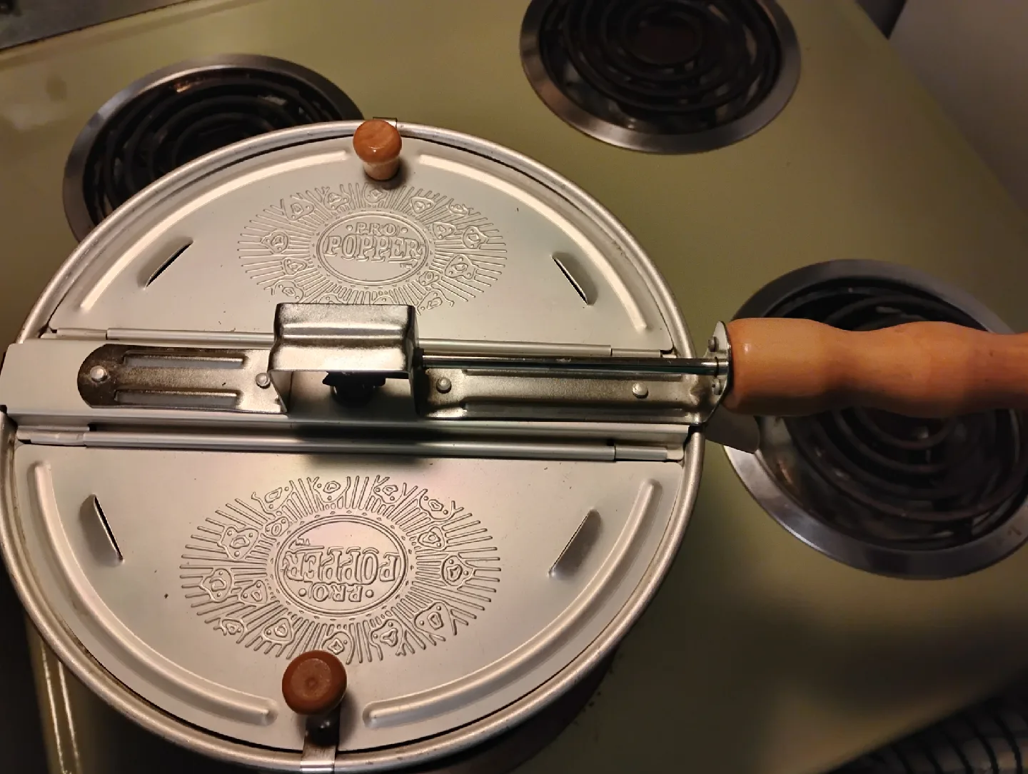 STOVE TOP CRANK POPCORN MAKER image indicator(2)