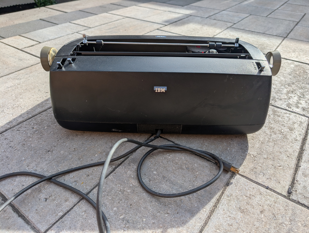 IBM Selectric II Typewriter - Vintage Find 🧡 - photo 3