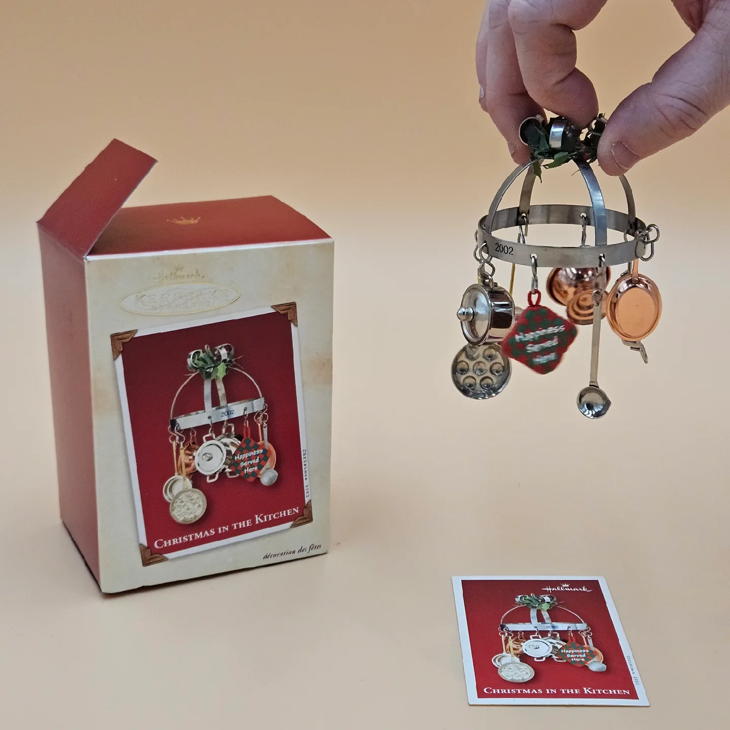 Hallmark Keepsake Ornament "Christmas In the Kitchen" 2002 image indicator(5)