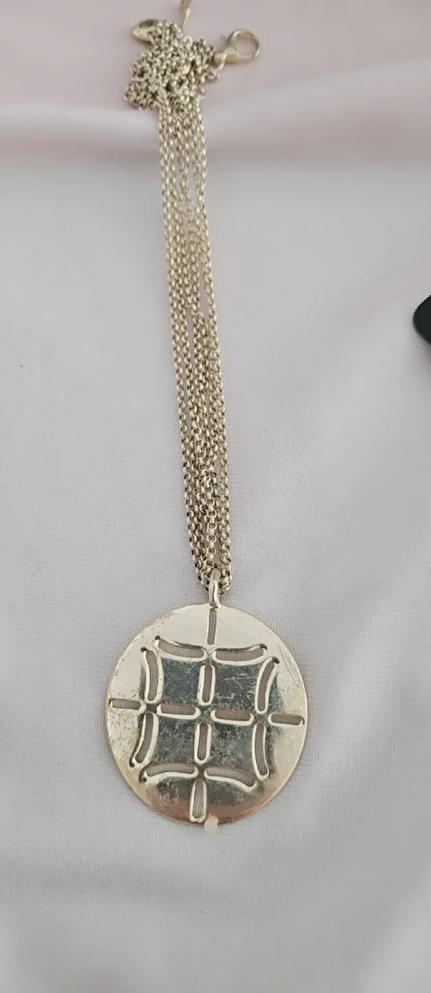 💫💝Fossil Silver Tone Medallion Pendant Necklace image indicator(3)