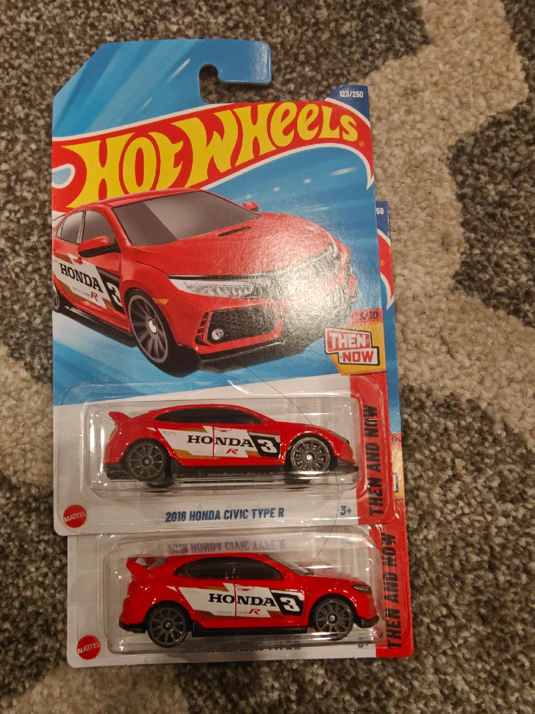 Hot Wheels 2018 Honda Civic Type R thumbnail