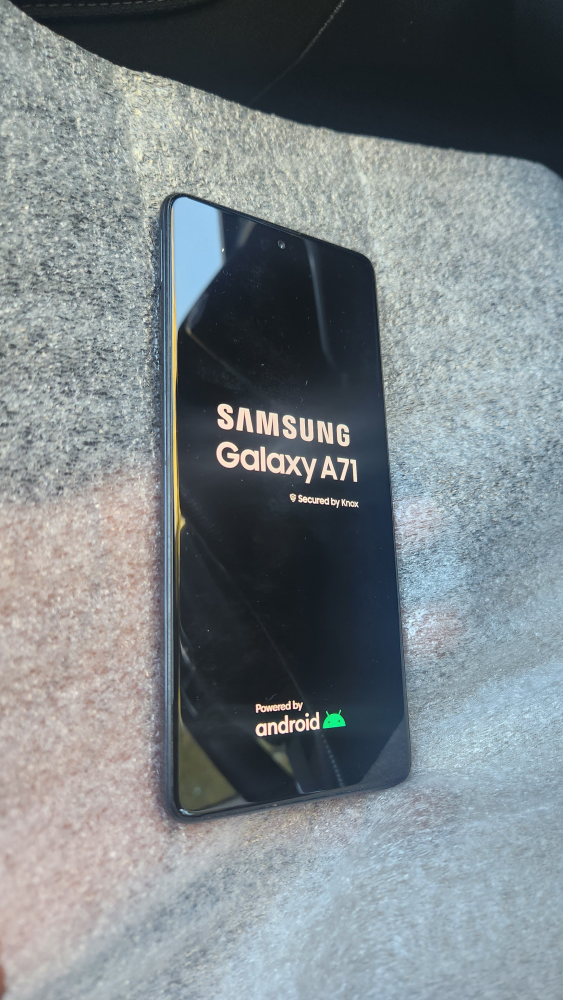Samsung Galaxy A71 clean Unlocked 128gb  mint - photo 3