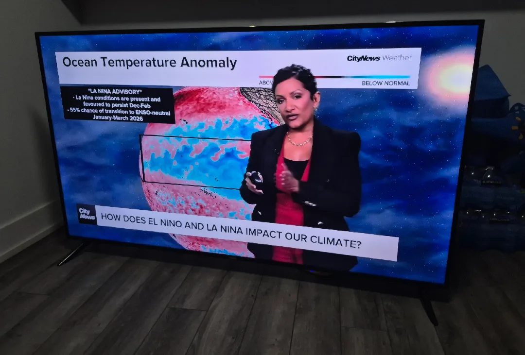 RCA ULTRA HD 70 INCH SMART TV image indicator(2)