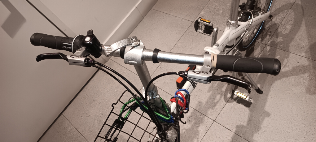 Dahon Folding Bike - White - photo 5